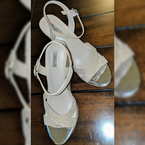 CHARLES DAVID Nude platform wedge sandals NWOB - Picture 3 of 3